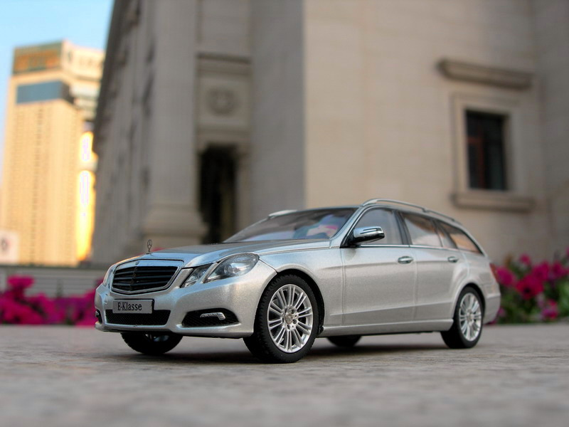 Illustration for article titled New Mercedes E-Class Wagon Scale Model?